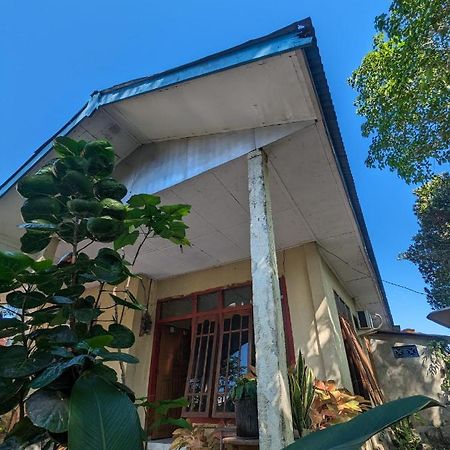 Agus Family Homestay Labuan Bajo Eksteriør billede