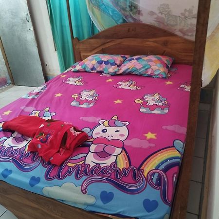 Agus Family Homestay Labuan Bajo Eksteriør billede