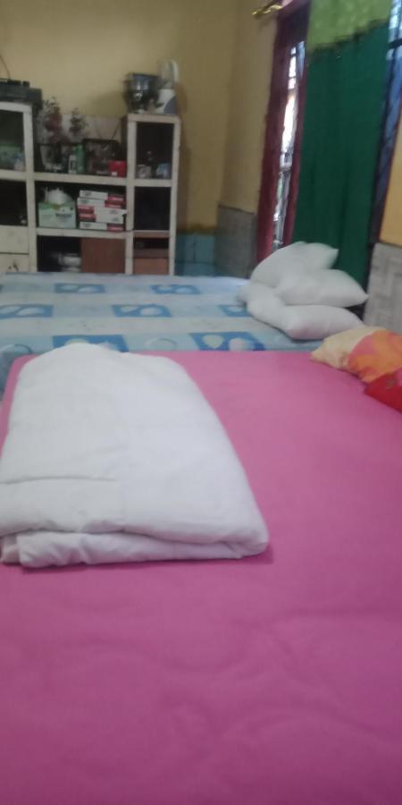 Agus Family Homestay Labuan Bajo Eksteriør billede