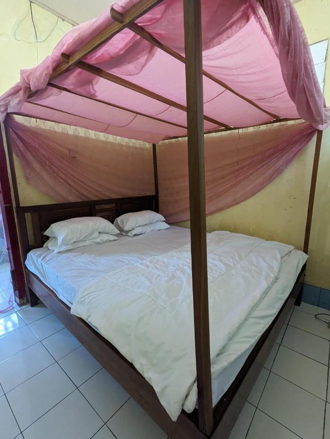 Agus Family Homestay Labuan Bajo Eksteriør billede